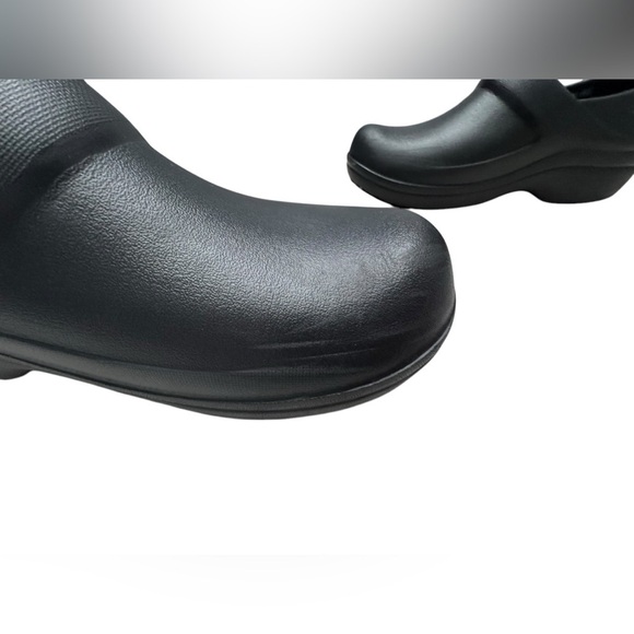 Dual Crocs Comfort Women’s Black Neria Slip-On Clogs: Size 7 - Picture 8 of 11